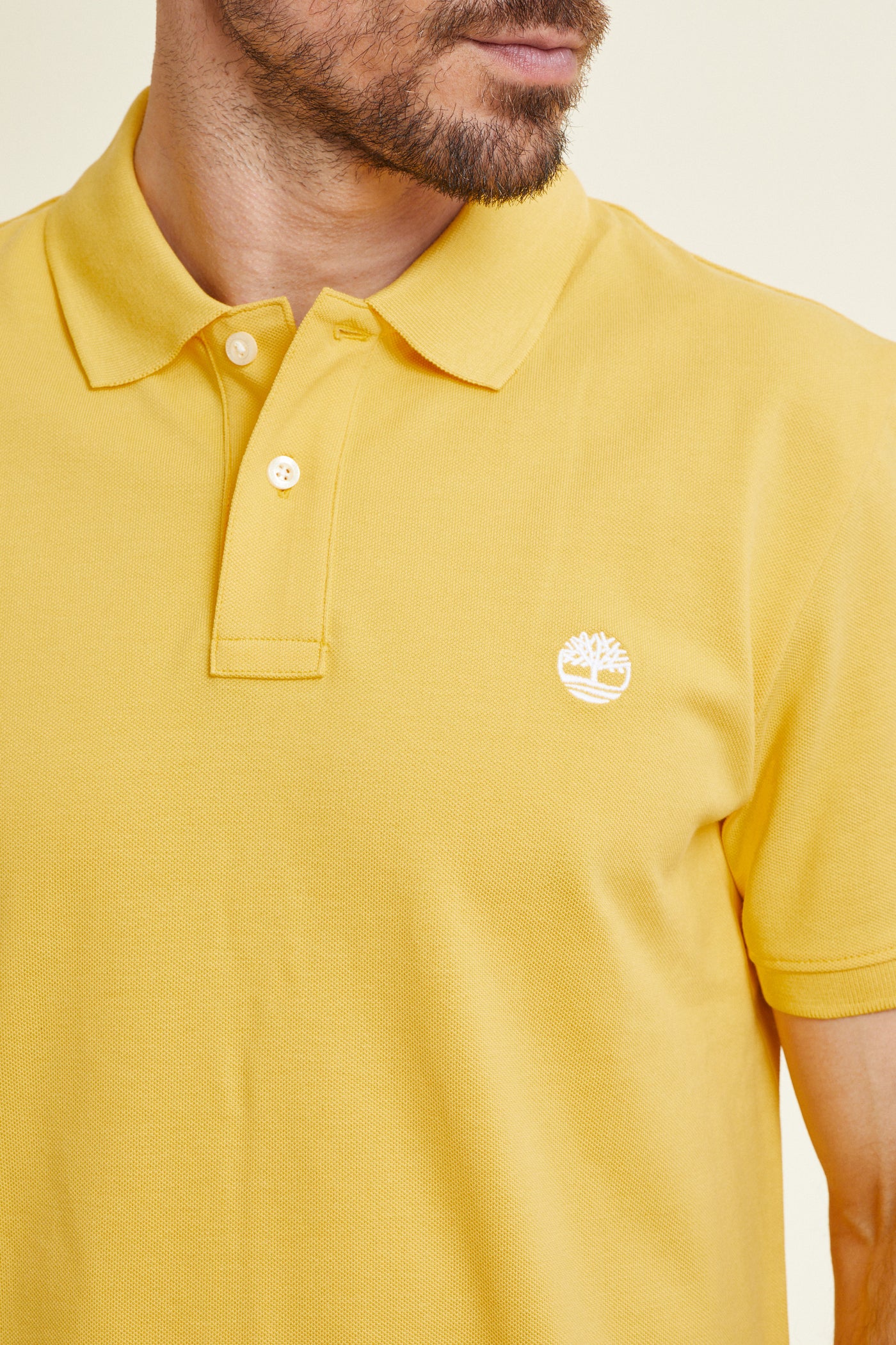 חולצת פולו REGULAR FIT שרוול קצר בצבע צהוב