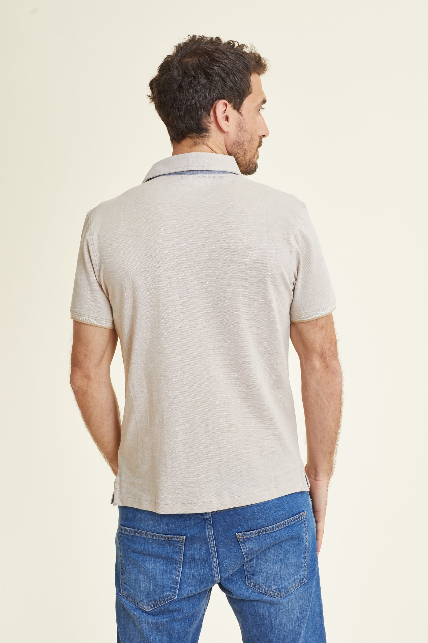 חולצת פולו SLIM FIT שרוול קצר בצבע בז'
