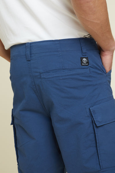 מכנס קצר בצבע כחול