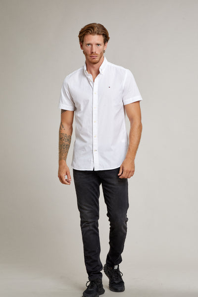 חולצה מכופתרת Regular Fit שרוול קצר בצבע לבן