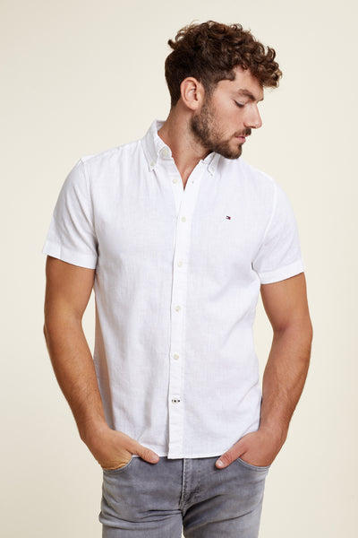 חולצה מכופתרת Regular Fit שרוול קצר פשתן בצבע לבן