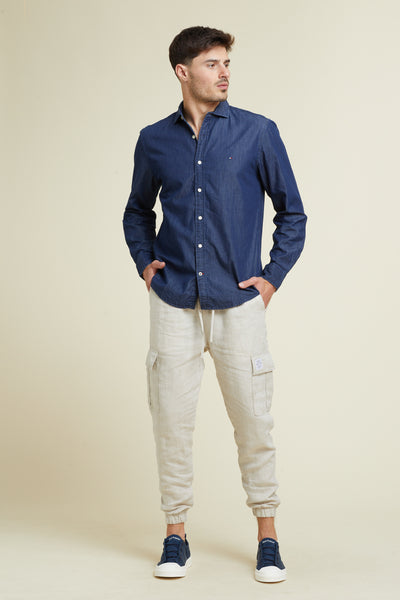 חולצה מכופתרת שרוול ארוך בצבע ג'ינס