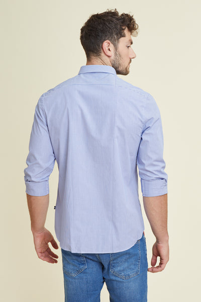 חולצה מכופתרת שרוול ארוך בצבע כחול פסים