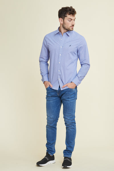 חולצה מכופתרת שרוול ארוך בצבע כחול משבצות
