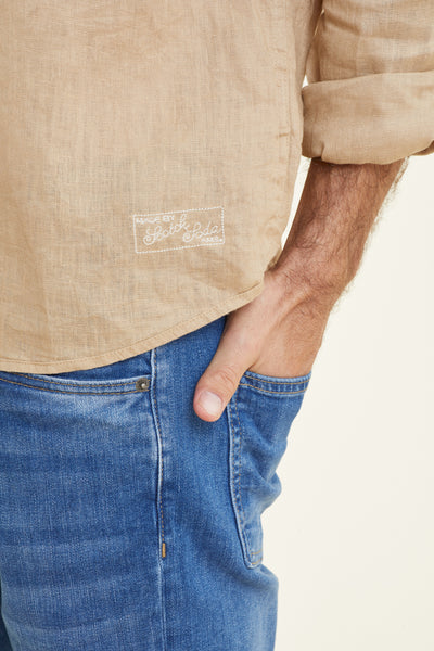 חולצה מכופתרת REGULAR FIT פשתן שרוול ארוך בצבע בז'