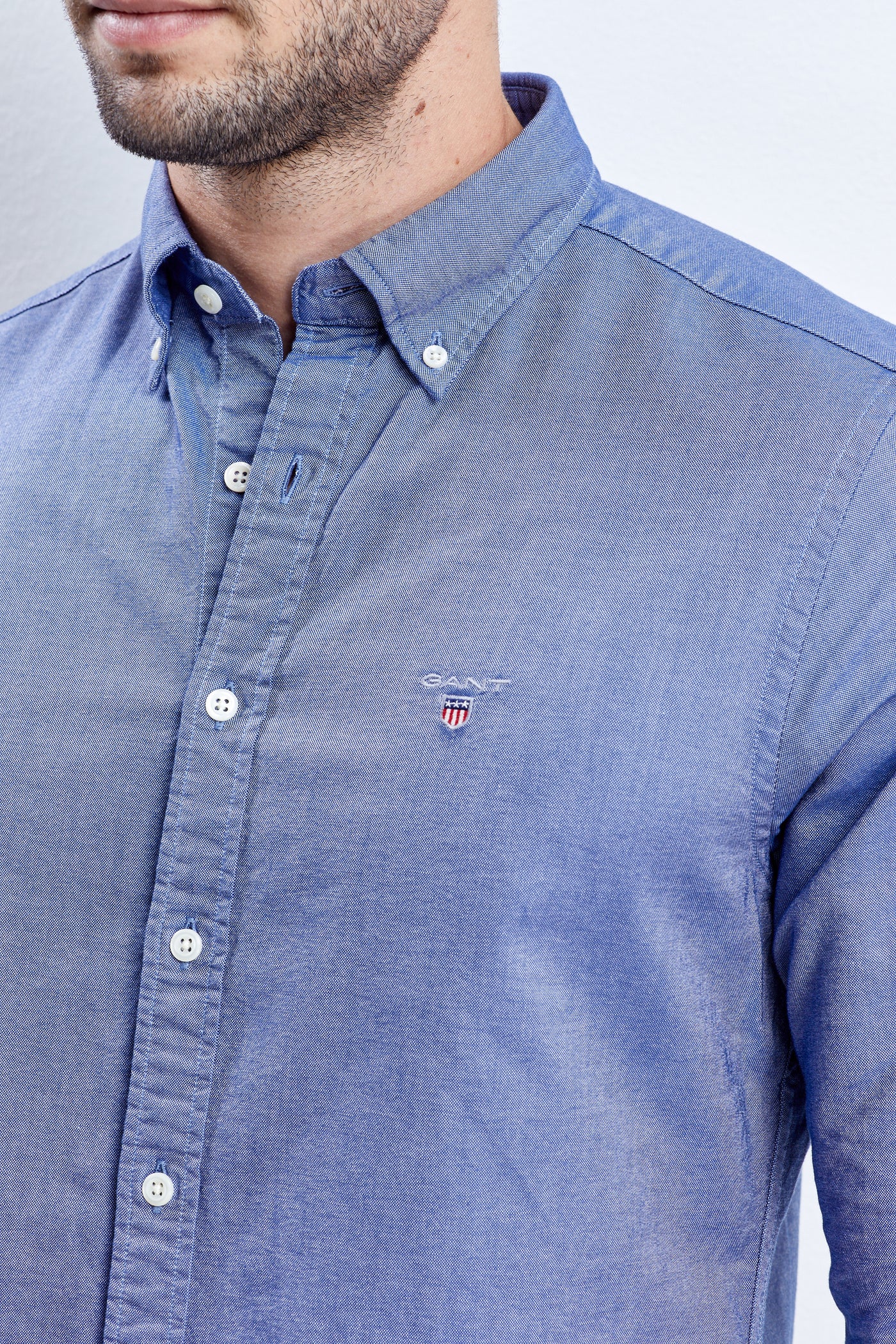 חולצה מכופתרת שרוול ארוך אוקספורד בצבע כחול