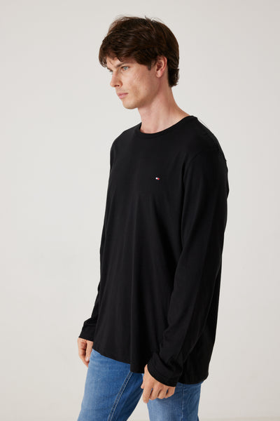 טישרט שרוול ארוך בצבע שחור