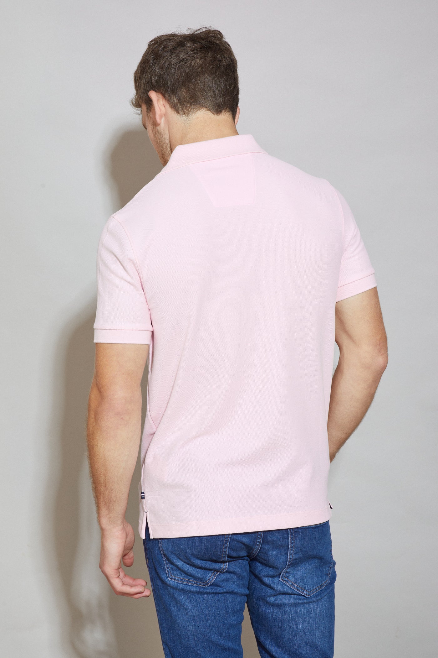 חולצת פולו SLIM FIT שרוול קצר בצבע ורוד