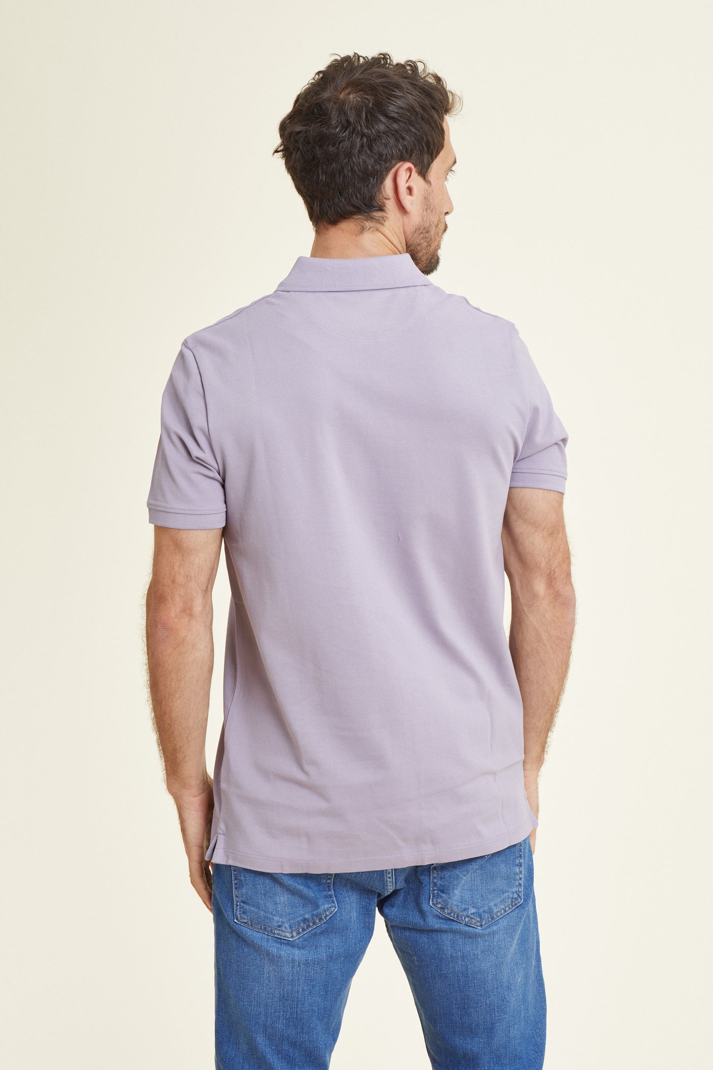 חולצת פולו REGULAR FIT שרוול קצר בצבע סגול