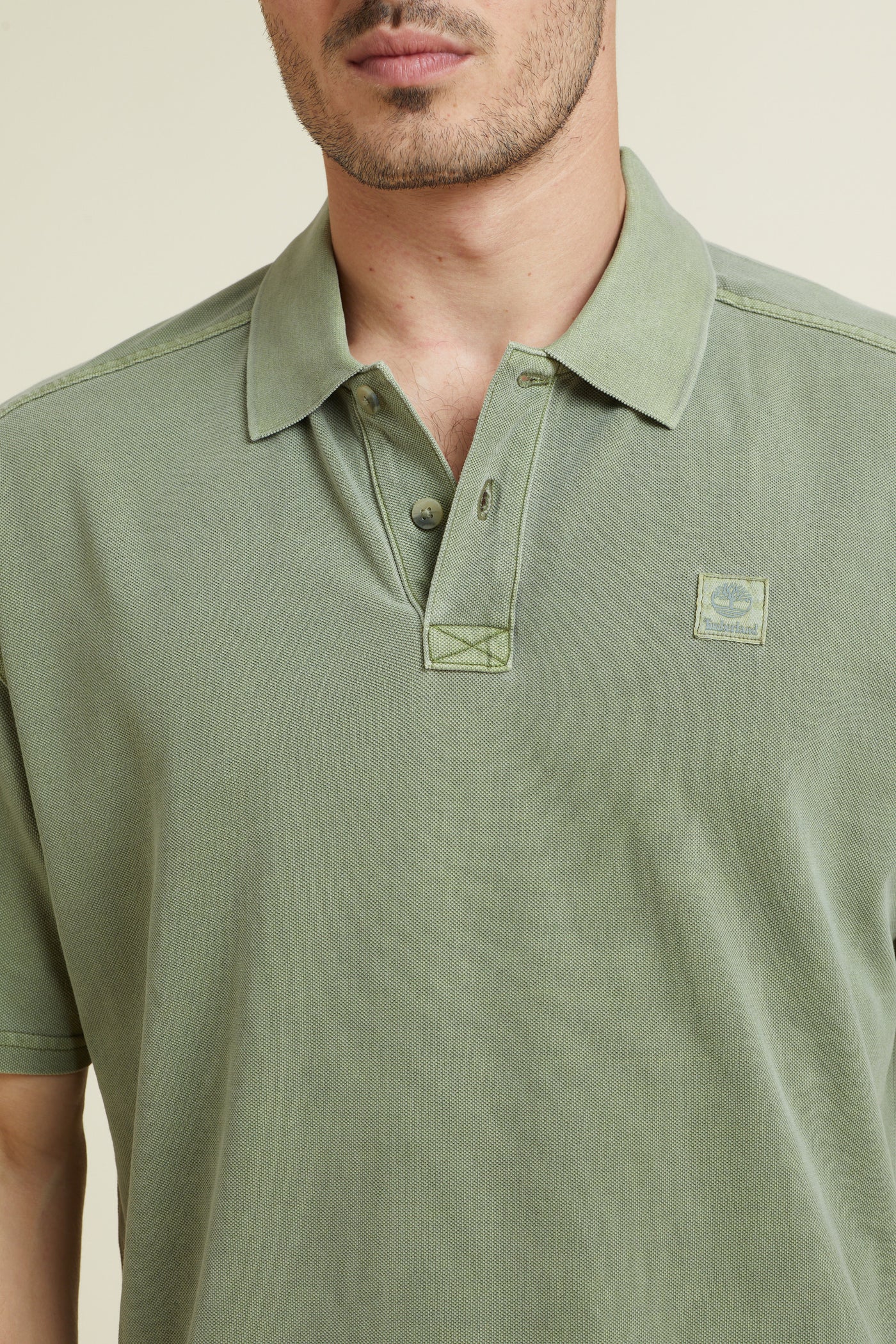 חולצת פולו REGULAR FIT שרוול קצר בצבע ירוק זית