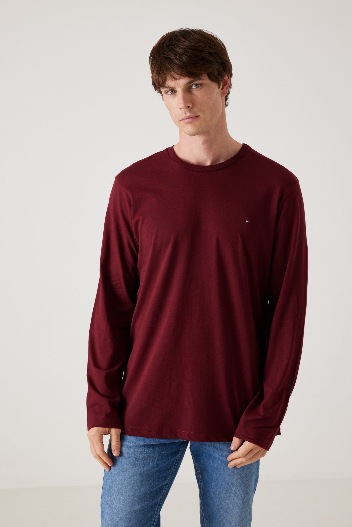 טישרט שרוול ארוך בצבע בורדו