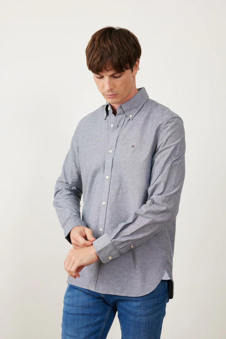 מכופתרת שרוול ארוך בגזרת SLIM - אפור