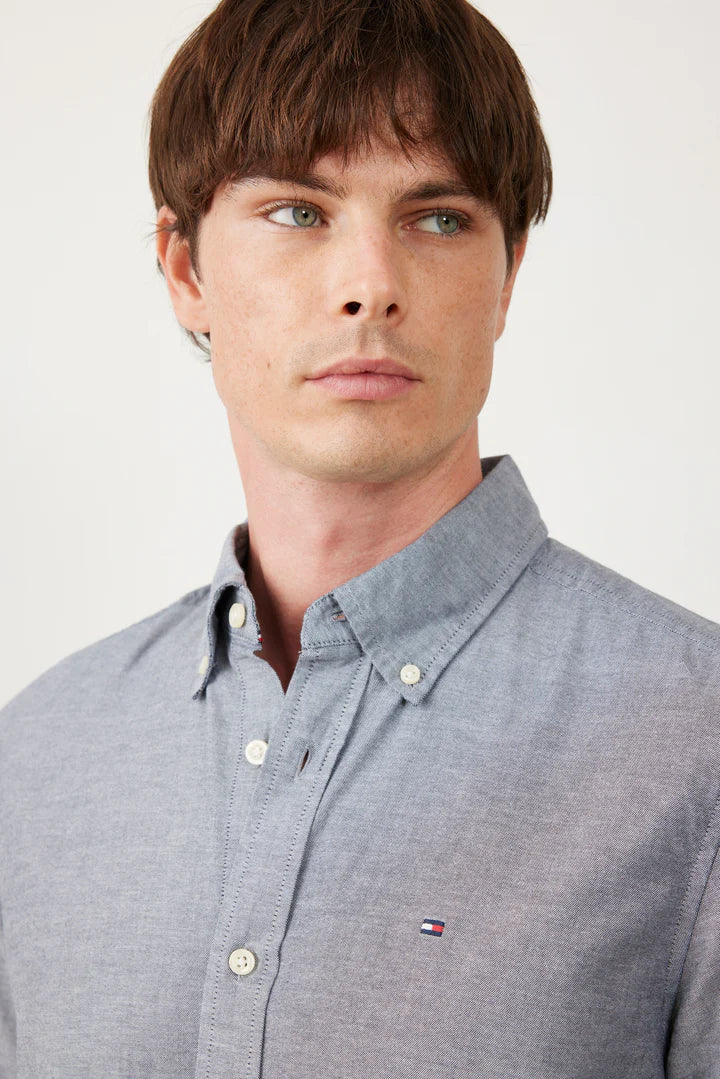 מכופתרת שרוול ארוך בגזרת SLIM - אפור