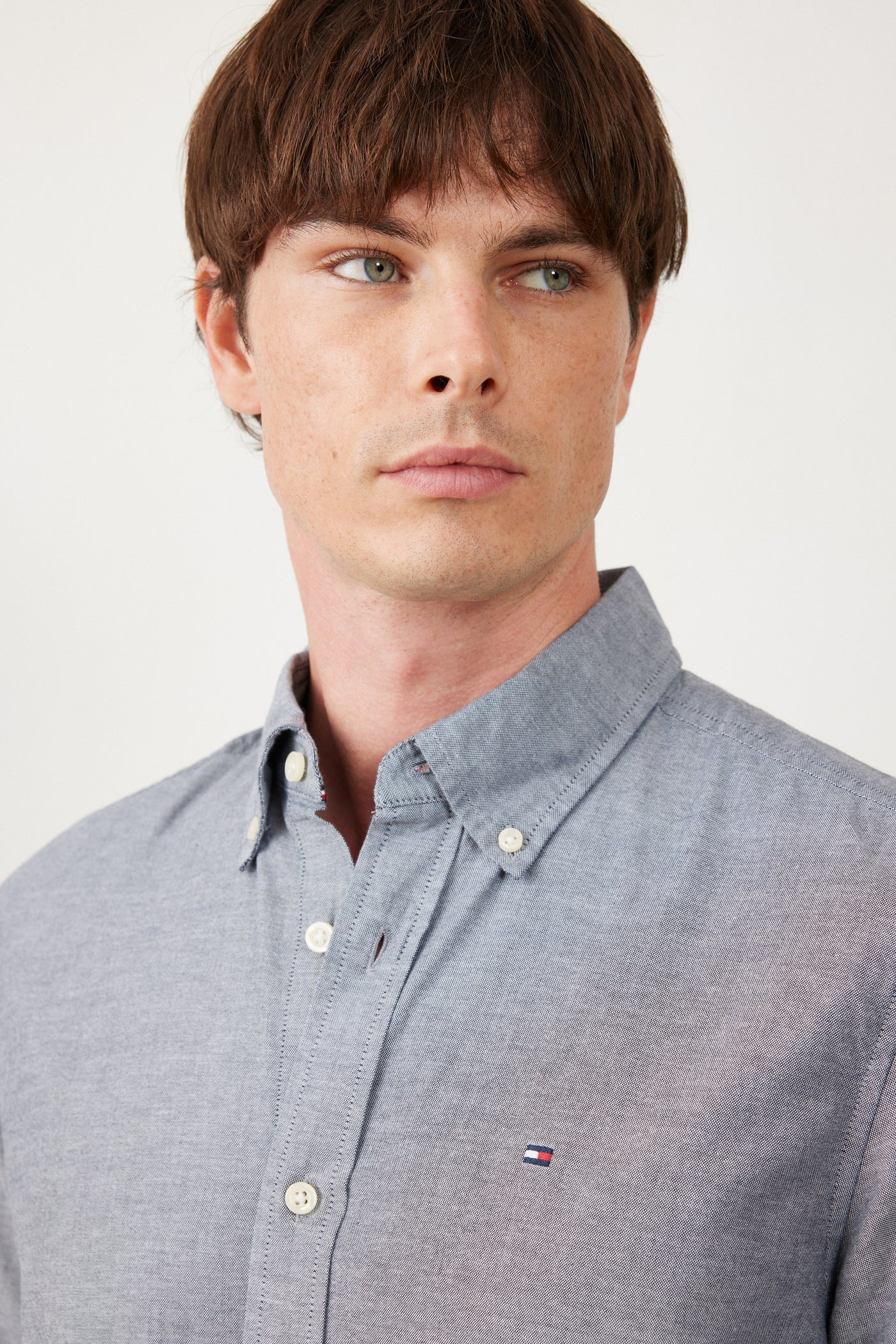 מכופתרת שרוול ארוך בגזרת REGULAR - אפור