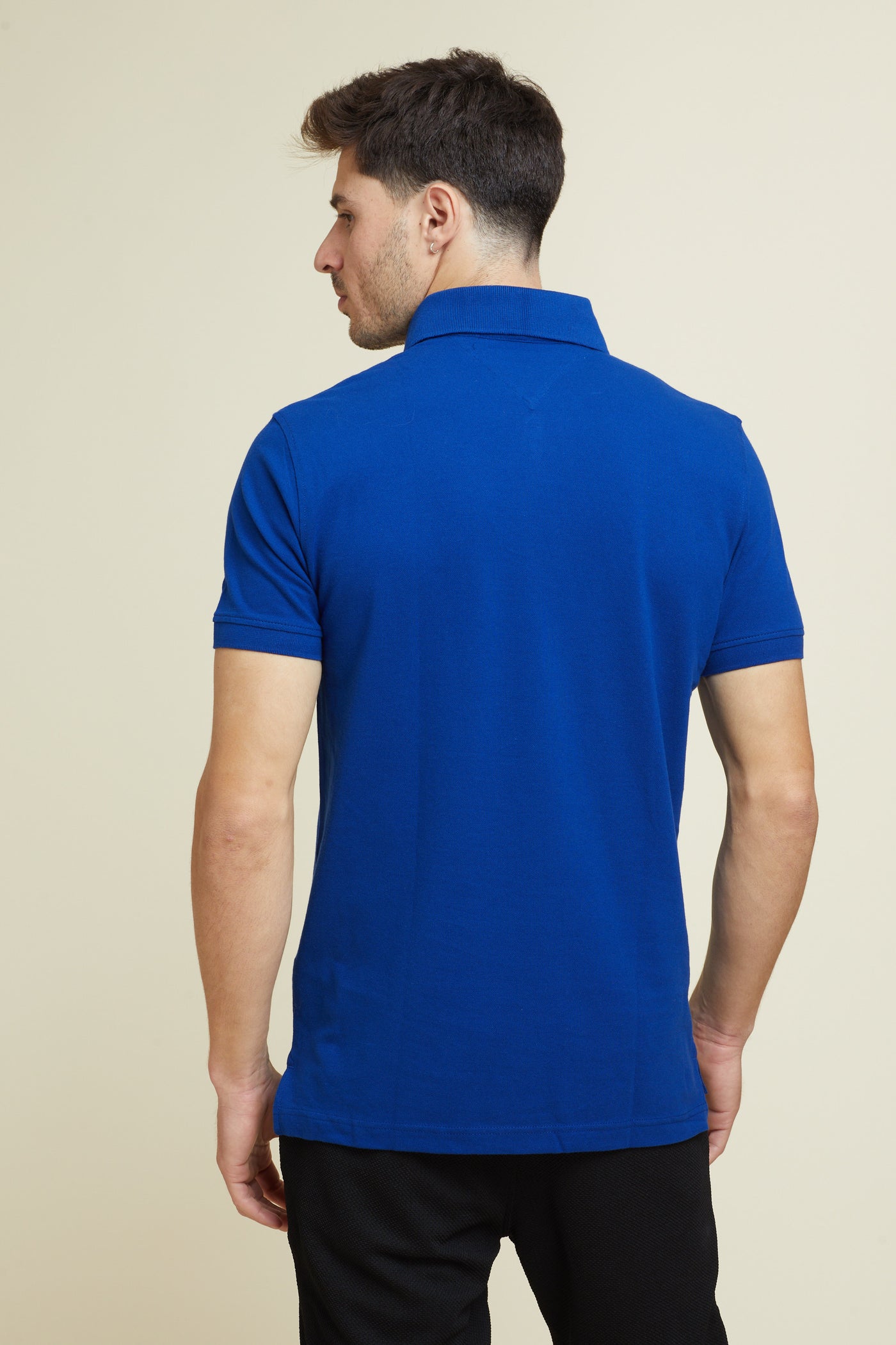 חולצת פולו שרוול קצר בצבע כחול REGULAR