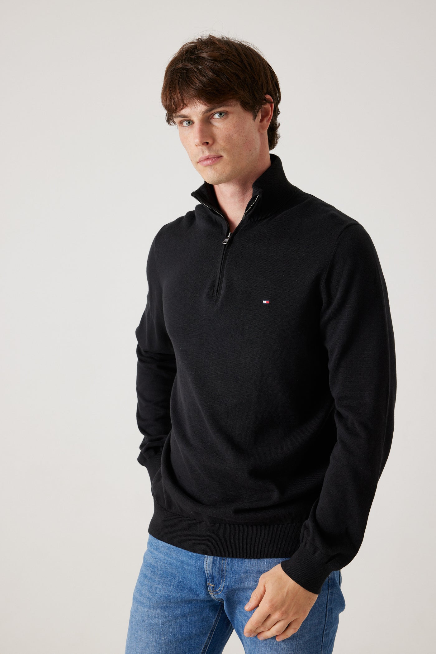 סריג חצי זיפ - שחור