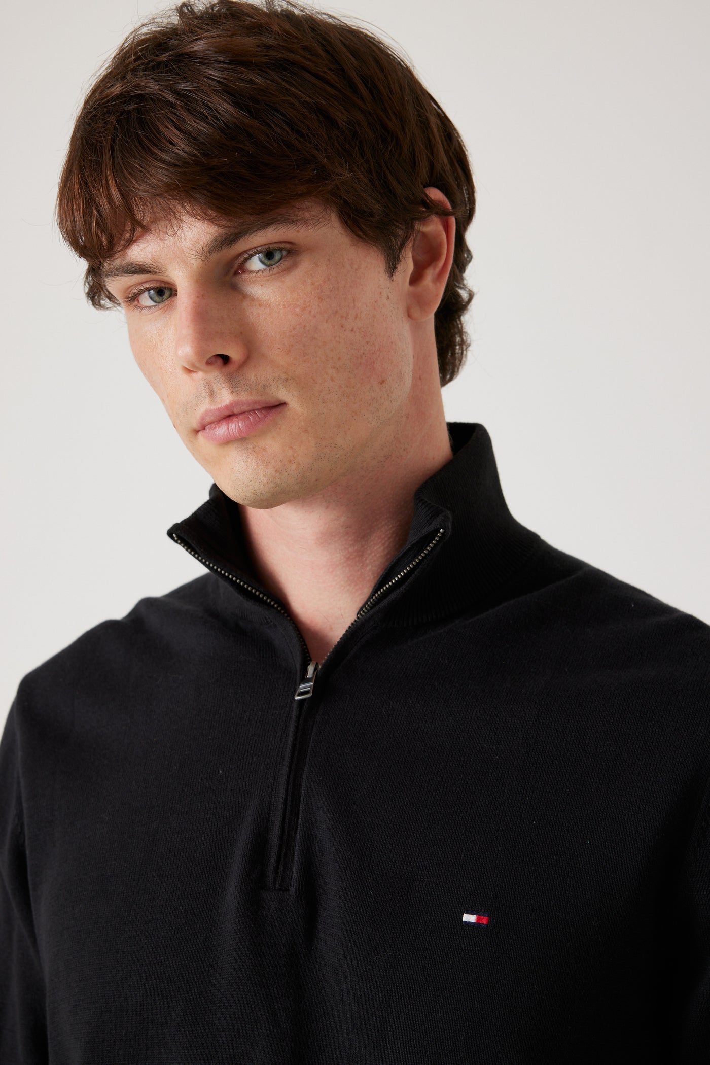 סריג חצי זיפ - שחור