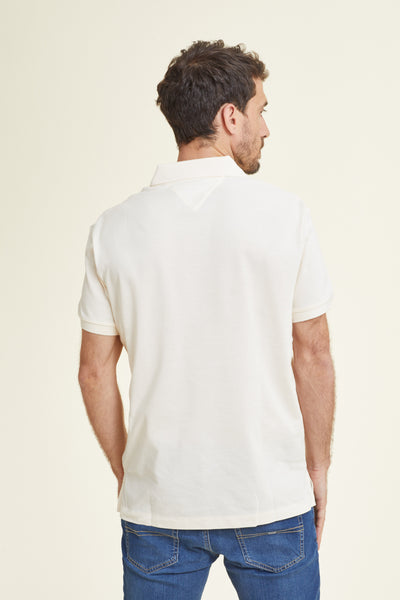 חולצת פולו REGULAR FIT שרוול קצר בצבע שמנת