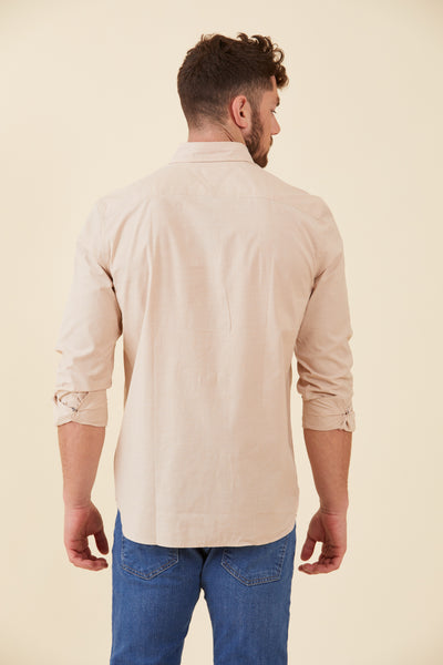 חולצה מכופתרת REGULAR FIT  שרוול ארוך בצבע בז'