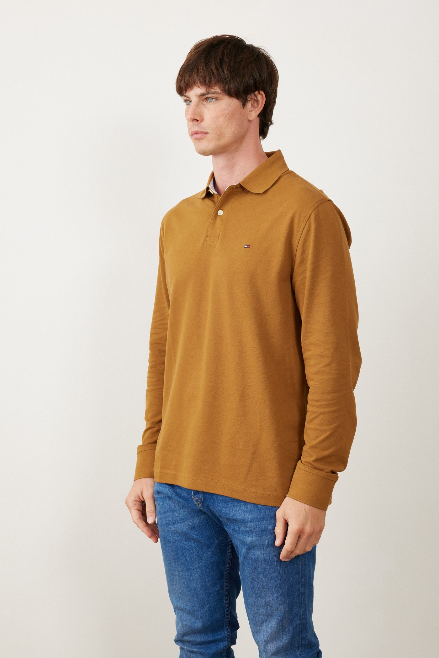 פולו שרוול ארוך בגזרת REGULAR - קאמל