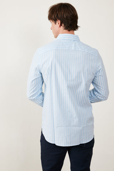 מכופתרת שרוול ארוך בגזרת REGULAR - תכלת