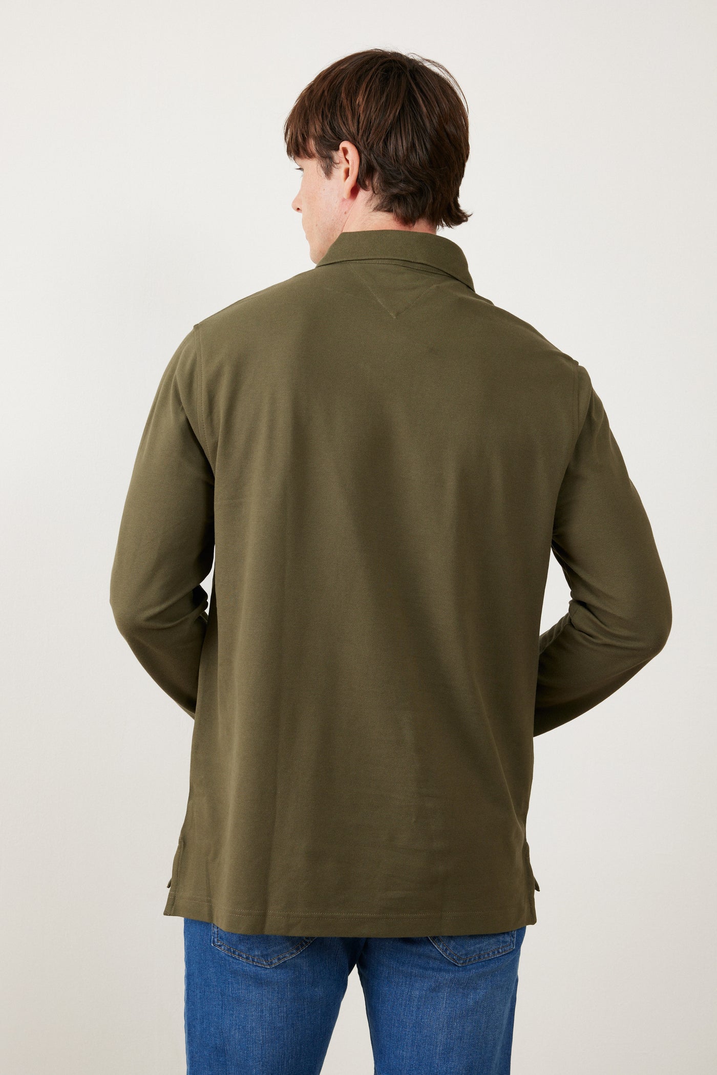 פולו שרוול ארוך בגזרת REGULAR - זית