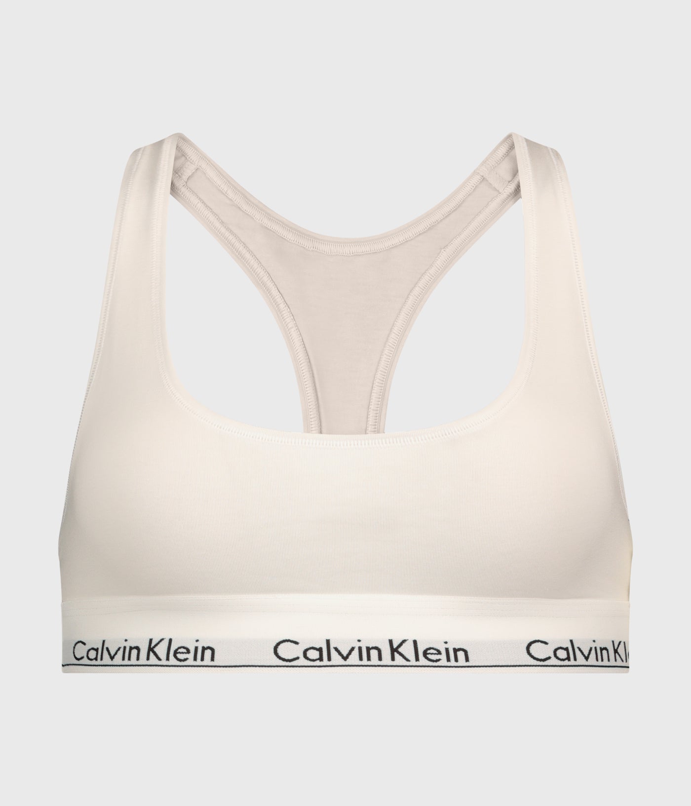 בצבע לבן גוזיית ספורט אייקונית מבית Calvin Klein