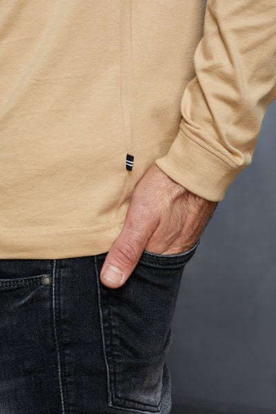 טישרט שרוול ארוך בצבע בז'