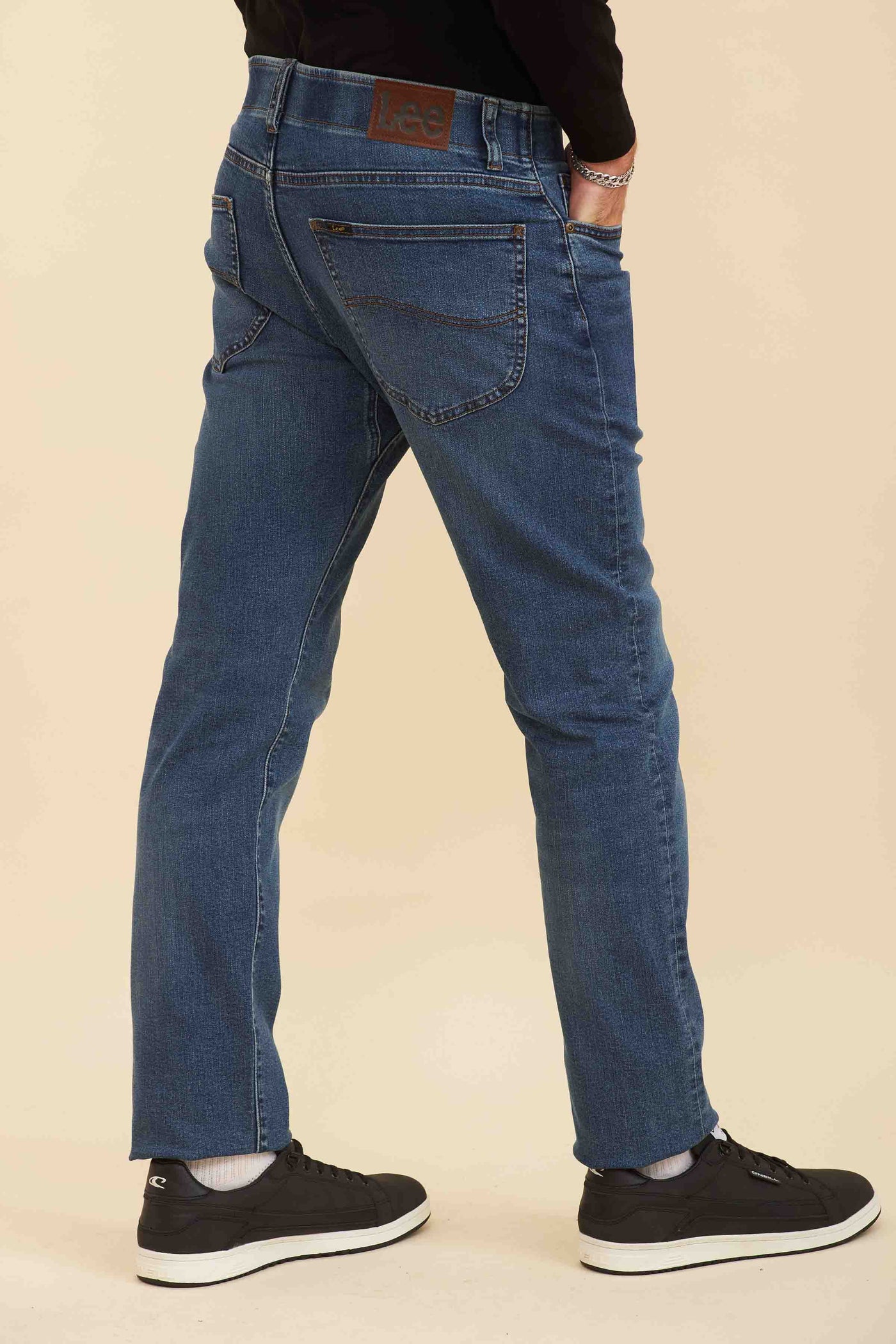 מכנס ג'ינס סלים בצבע כחול