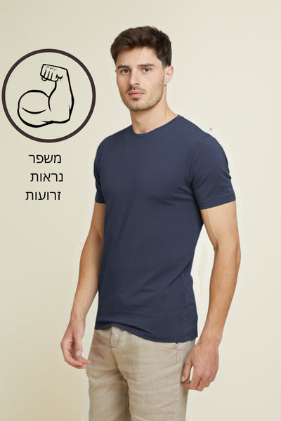 טישרט שרוול קצר בצבע נייבי