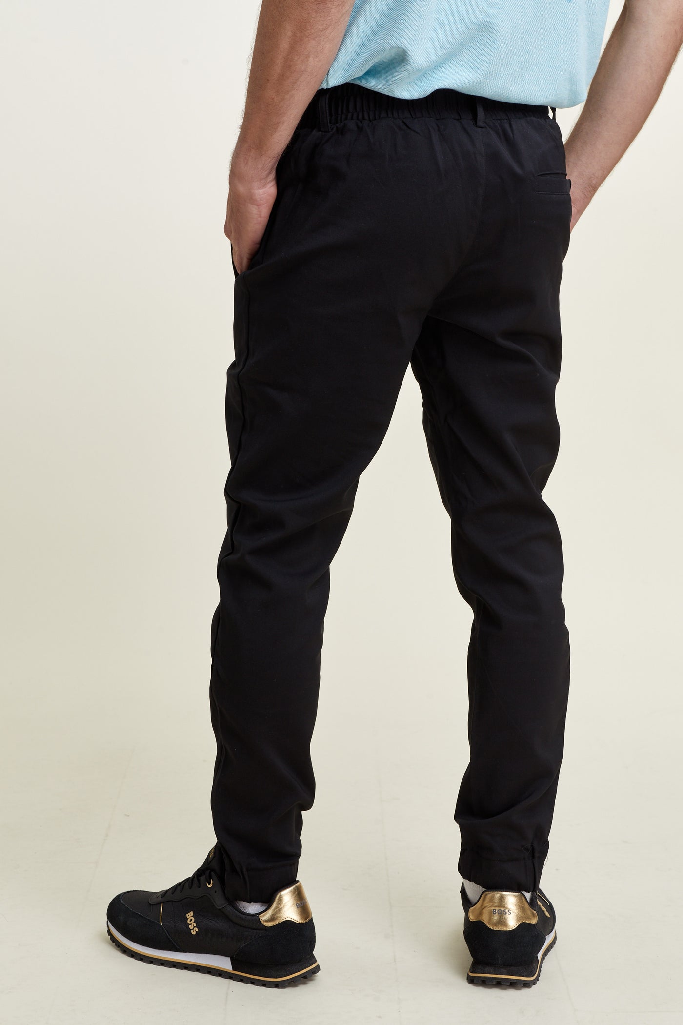 מכנס ארוך בצבע שחור