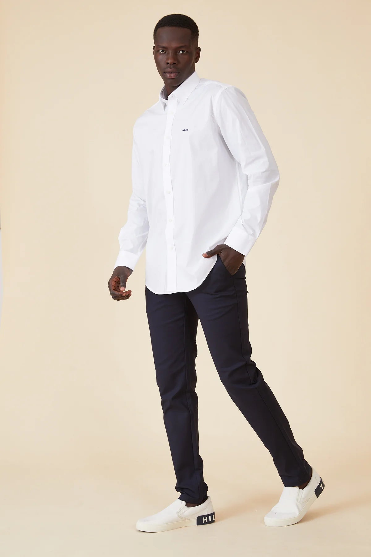 חולצה אוקספורד מכופתרת גזרת SLIM שרוול ארוך