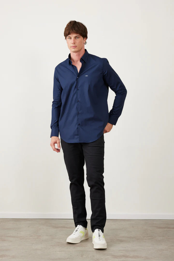 חולצה מכופתרת גזרת SLIM שרוול ארוך - נייבי