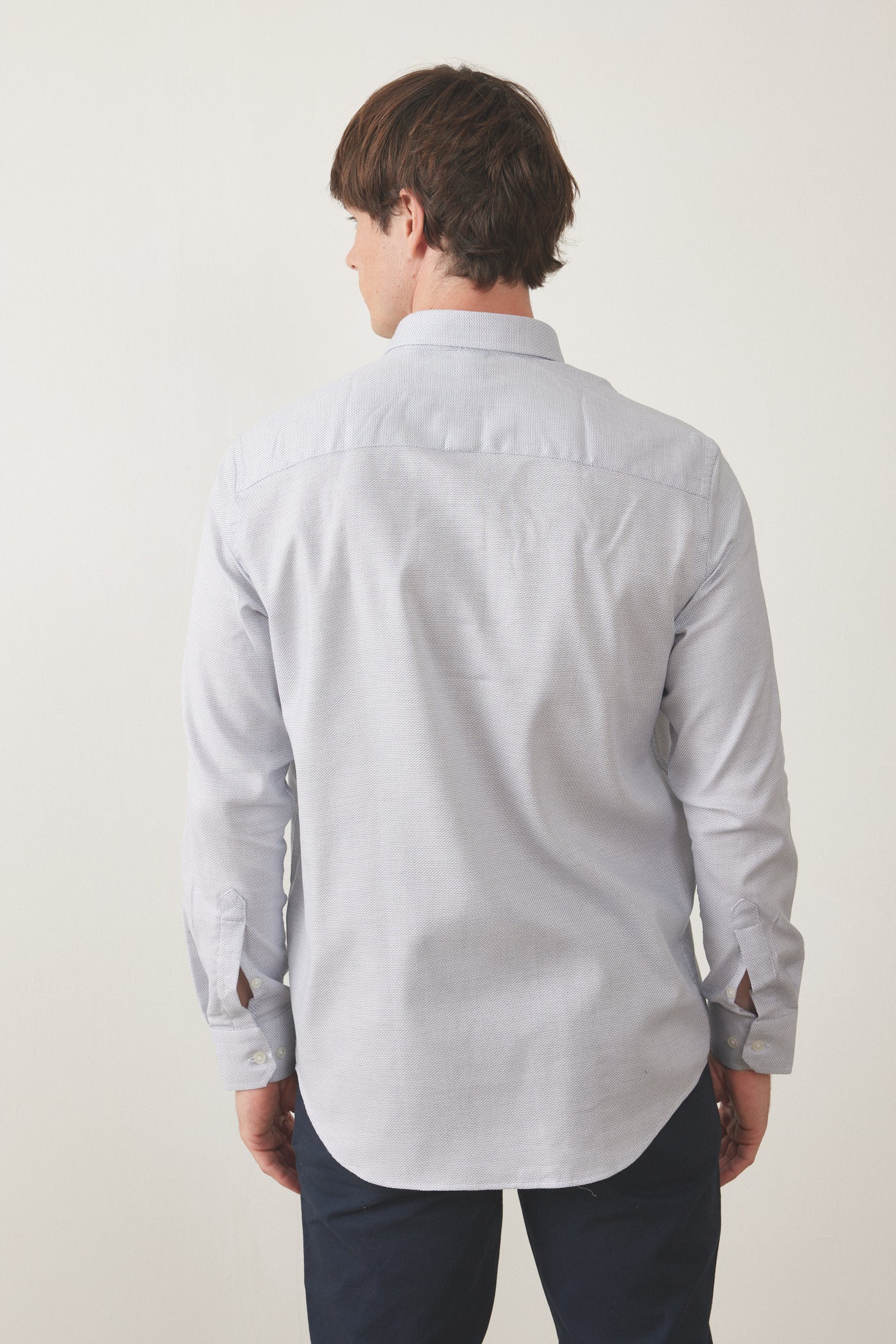 חולצה מכופתרת גזרת SLIM שרוול ארוך - אפור