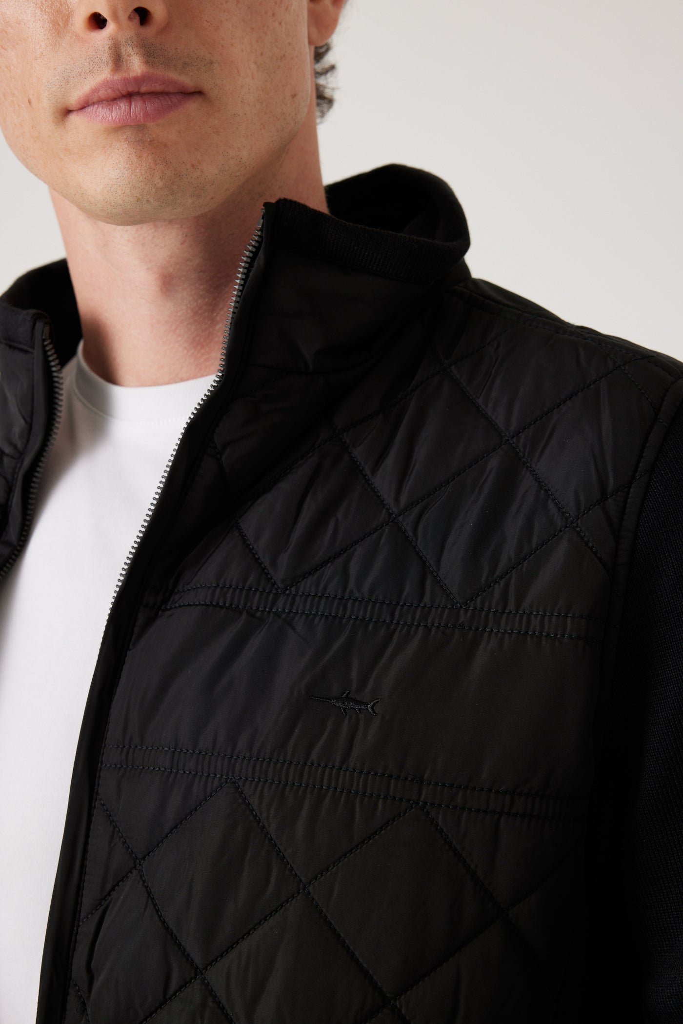 ג'קט מרופד לגבר - שחור