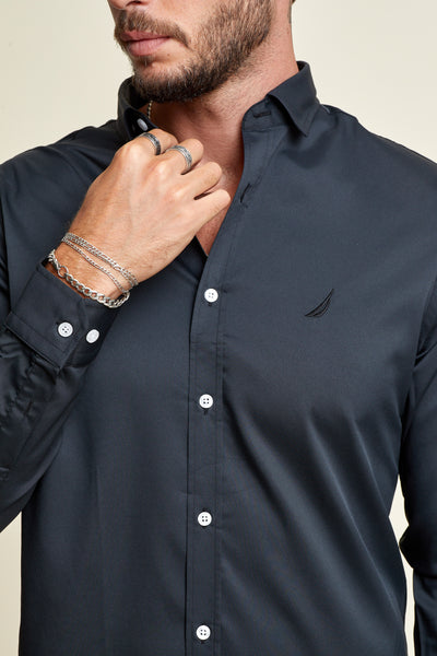 חולצה מכופתרת שרוול ארוך בד במבוק סטרץ' בצבע שחור