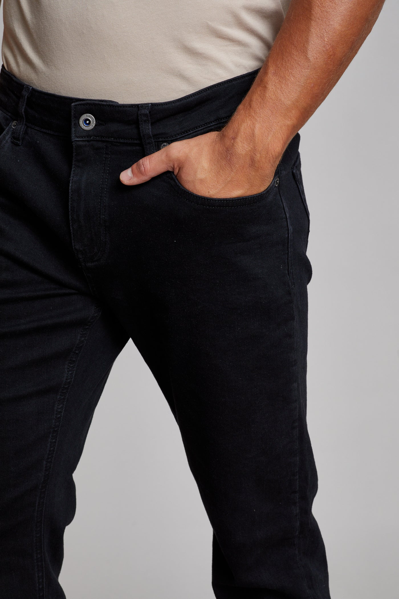 מכנס ג'ינס בצבע שחור SLIM