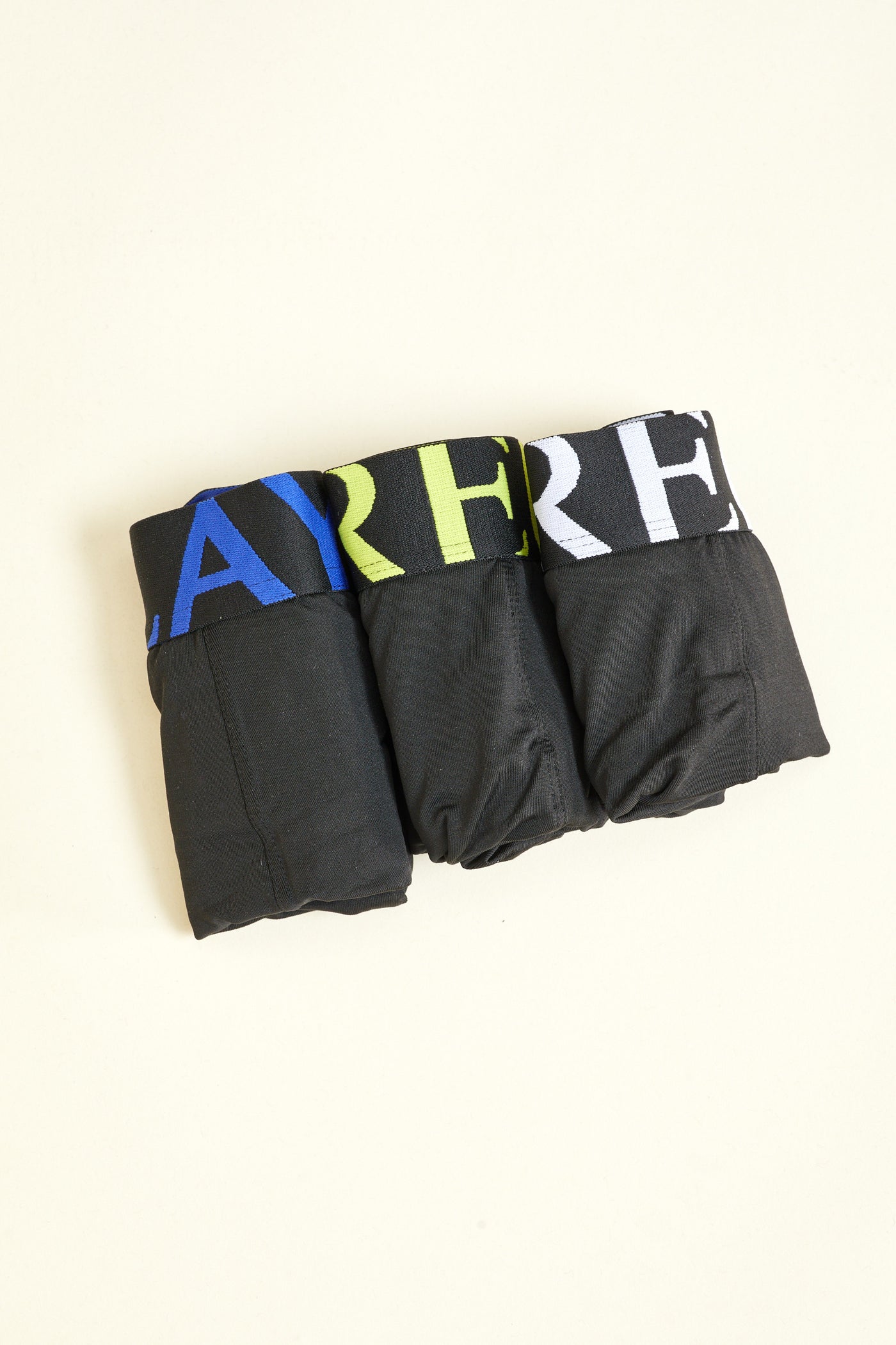 שלישיית תחתוני בוקסר בצבע שחור גומי צבעוני