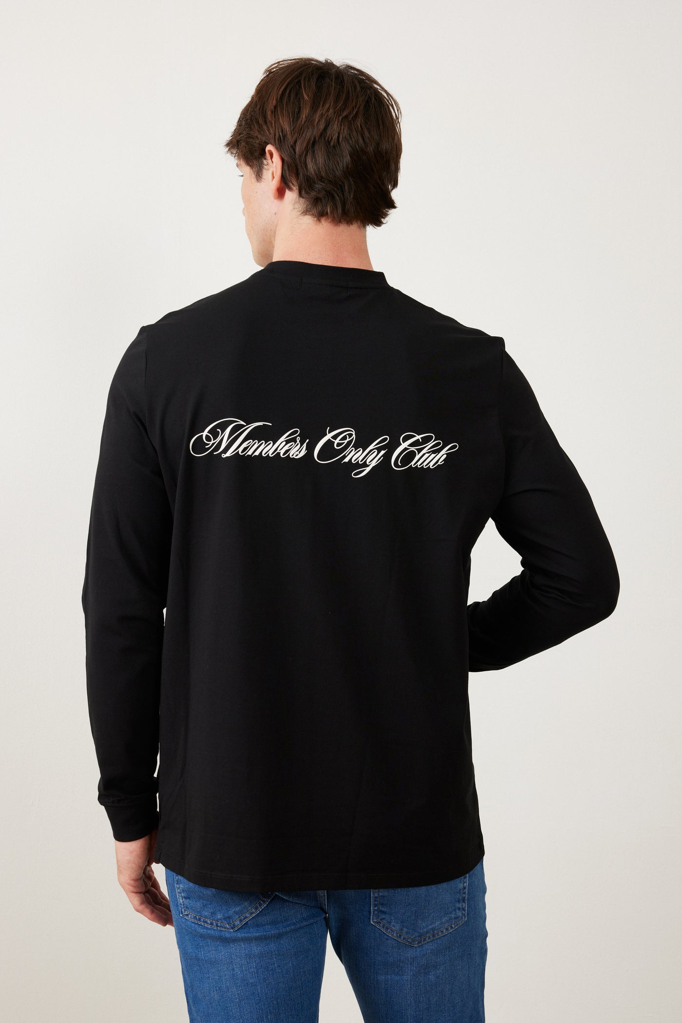 טישרט שרוול ארוך בגזרת SLIM - שחור