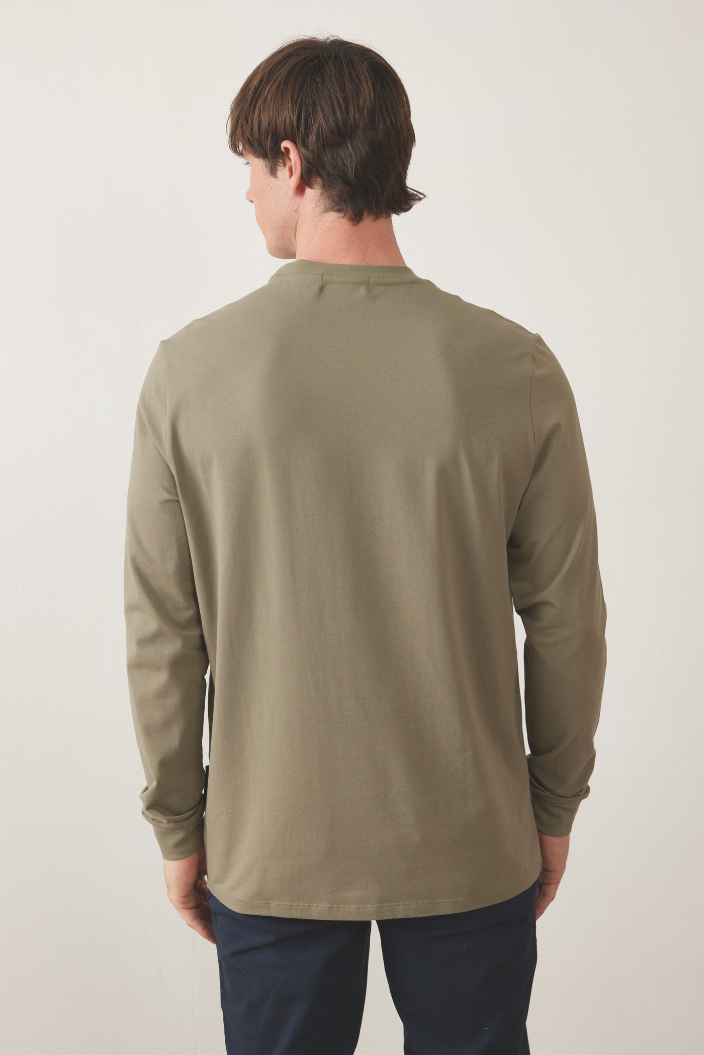 טישרט שרוול ארוך בגזרת SLIM - ירוק