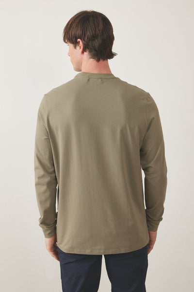 טישרט שרוול ארוך בגזרת SLIM - ירוק