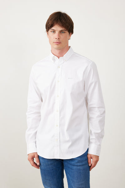 חולצה מכופתרת REGULAR FIT שרוול ארוך בצבע לבן