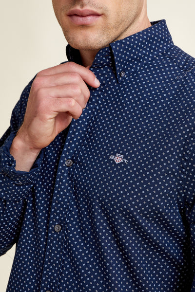 חולצה מכופתרת SLIM FIT שרוול ארוך בצבע נייבי