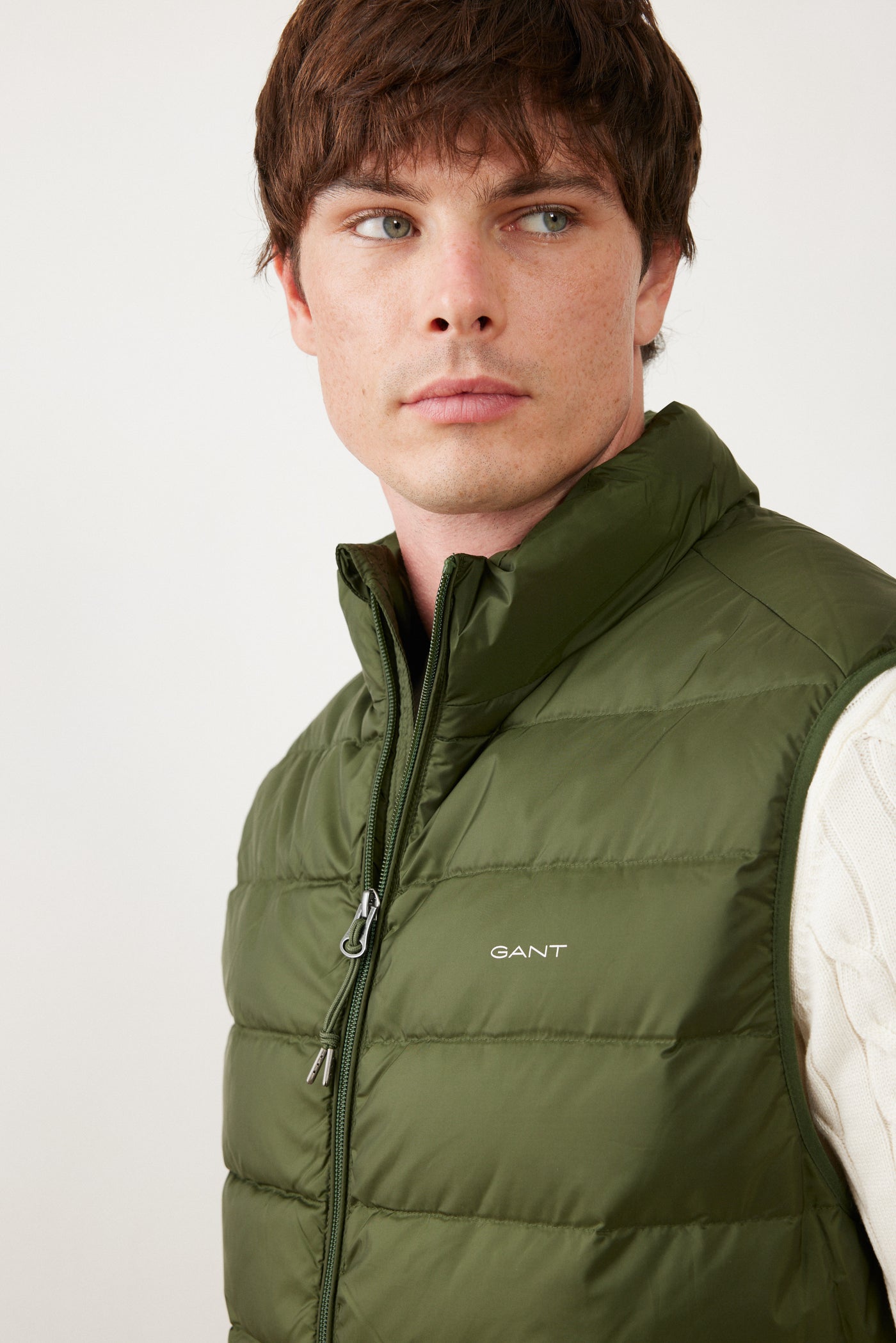 ווסט LIGHT DOWN VEST - ירוק