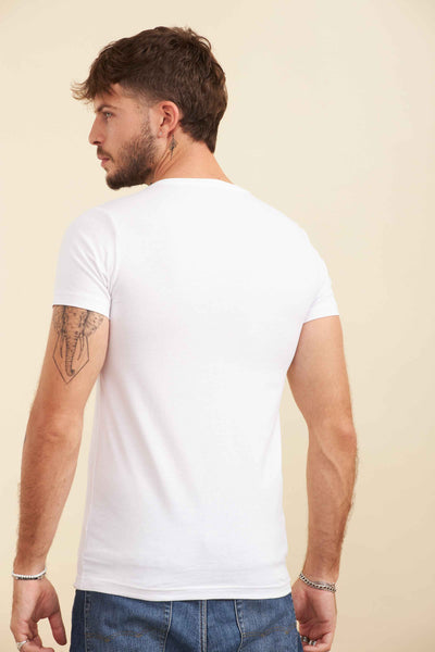 טישרט שרוול קצר בצבע לבן