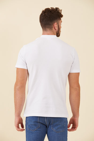 חולצת פולו שרוול קצר בצבע לבן REGULAR