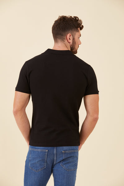 חולצת פולו שרוול קצר בצבע שחור SLIM
