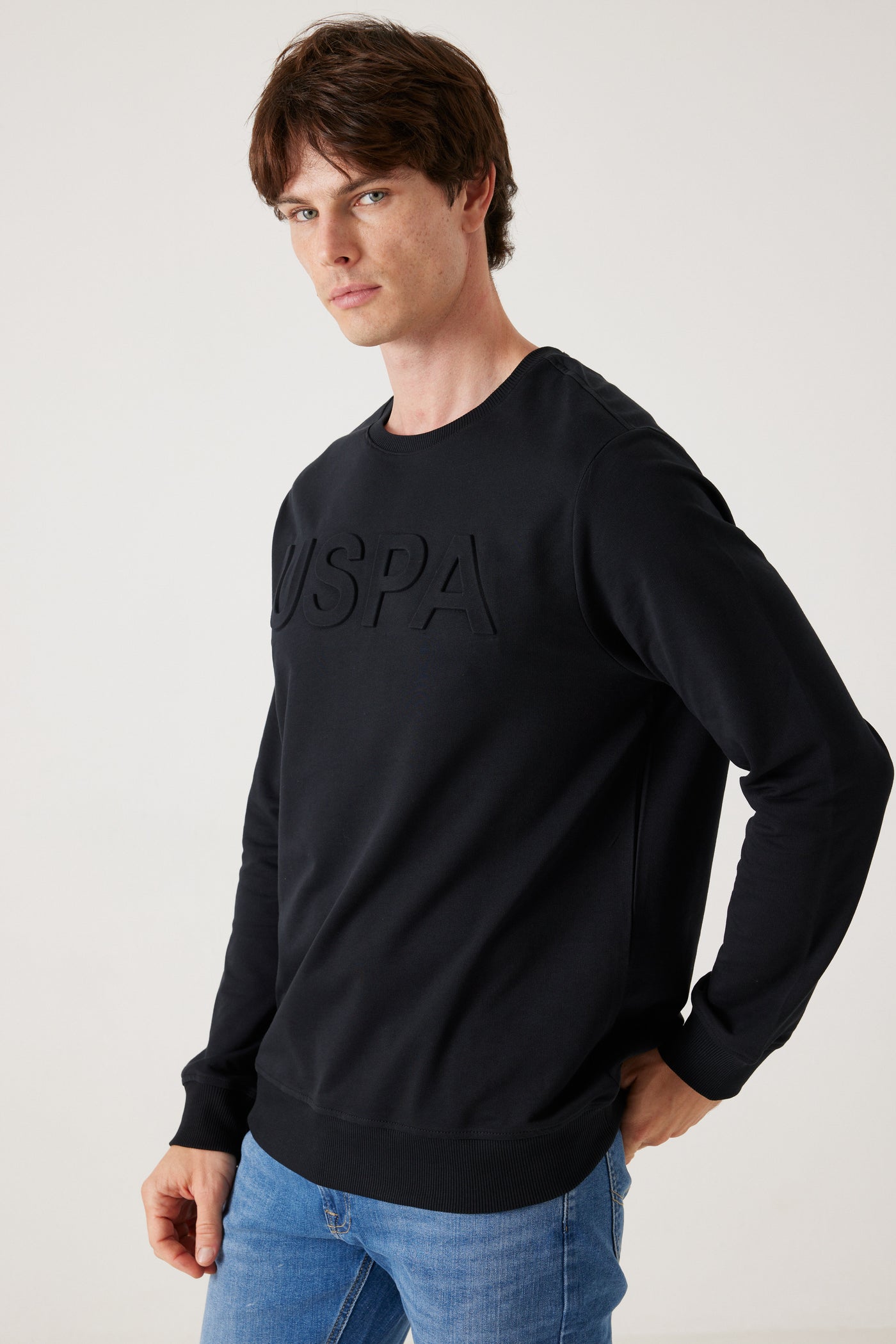 סווטשירט  קלאסי - בצבע שחור