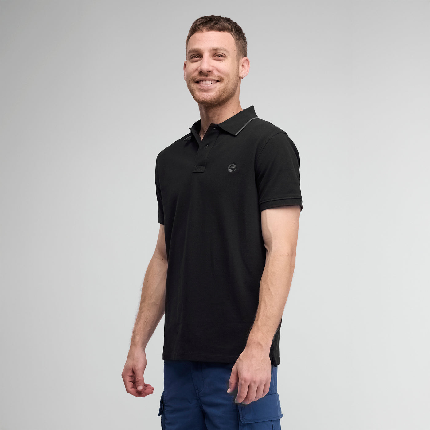 חולצת פולו שרוול קצר בצבע שחור SLIM