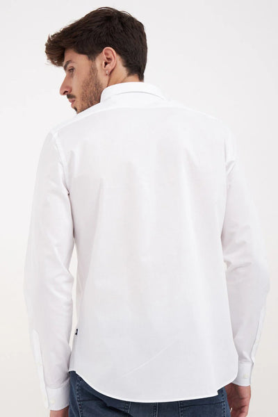 חולצה מכופתרת שרוול ארוך בגזרת TAILORED FIT - לבן